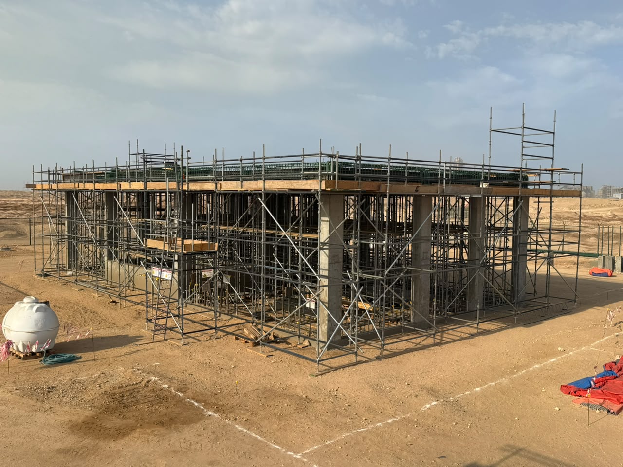 Metering and Security Building Cast in Situ for PKG-15